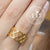แหวนแฟชั่นสแตนเลส ดีไซน์สวยหวาน ฉลุรูปหัวใจรอบวง รุ่น MNC-R894 - แหวนผู้หญิง แหวนสวยๆ
